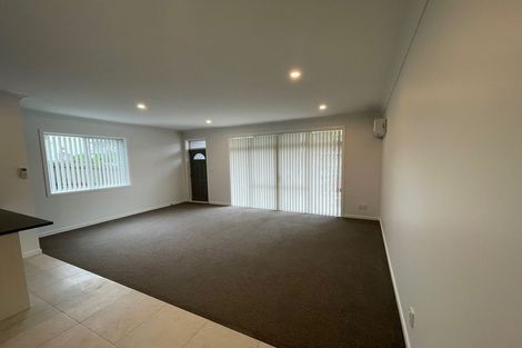 Photo of property in 1/44 Carlos Drive, Flat Bush, Auckland, 2016