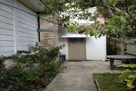 Photo of property in 55 Scarborough Terrace, Mount Victoria, Wellington, 6011