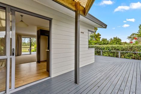 Photo of property in 331 South Head Road, South Head, Helensville, 0874