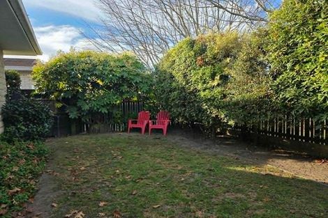 Photo of property in 19 Salford Avenue, Redwood, Christchurch, 8051