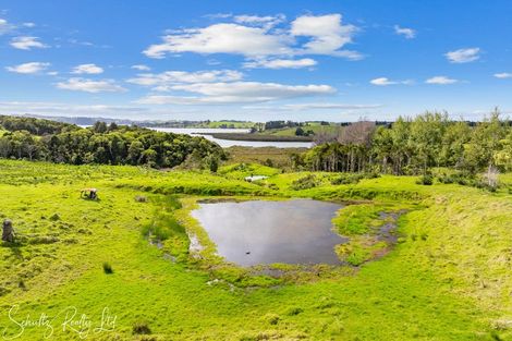 Photo of property in 186 Metcalfe Road, Matakohe, 0593