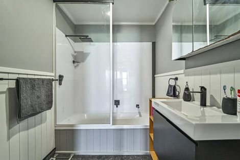 Photo of property in 700 Buller Street, Akina, Hastings, 4122