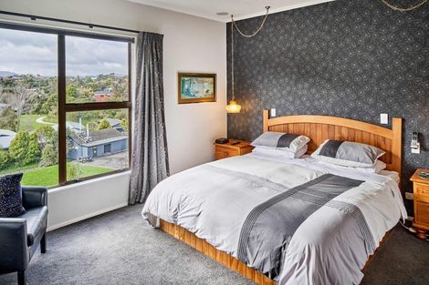 Photo of property in 18 Solander Place, Whitby, Porirua, 5024