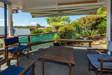 Photo of property in 35 Yorke Road, Haruru, 0204