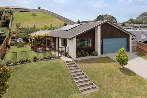 Photo of property in 18 Moira Close, Welcome Bay, Tauranga, 3175
