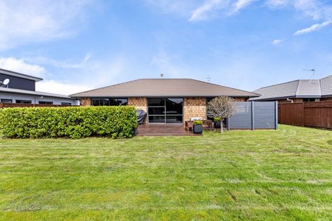 Photo of property in 7 Nevada Way, Kelvin Grove, Palmerston North, 4414