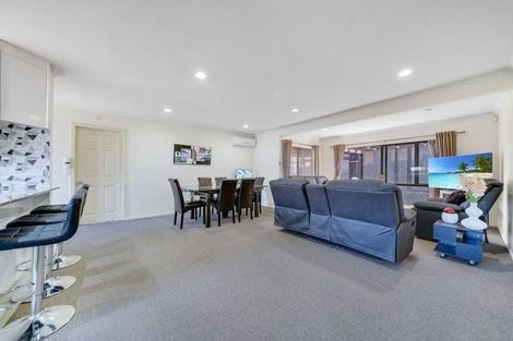 Photo of property in 96 Pitt Avenue, Clendon Park, Auckland, 2103