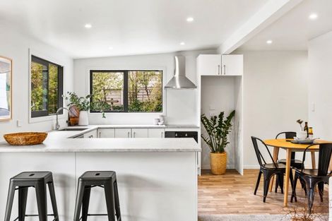 Photo of property in 25 Main Street, Hospital Hill, Napier, 4110