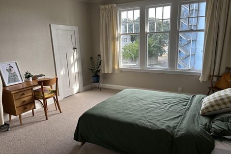 Photo of property in Pukehinau Flats, 1u4 Brooklyn Road, Mount Cook, Wellington, 6011