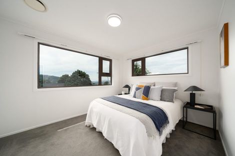 Photo of property in 28 Greyfriars Crescent, Tawa, Wellington, 5028