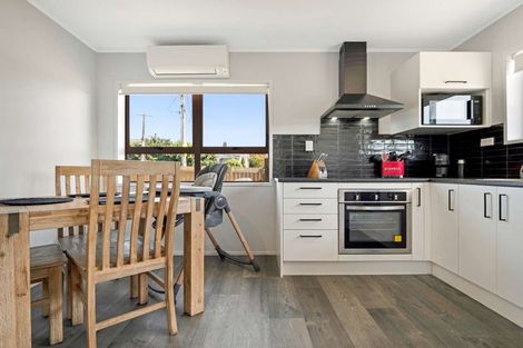 Photo of property in 112a Queen Street, Waiuku, 2123