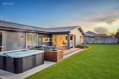 Photo of property in 10 Amy Place, Rangiora, 7400