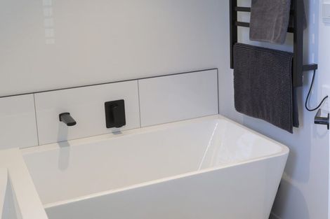 Photo of property in 50 Kings Drive, Wanaka, 9305