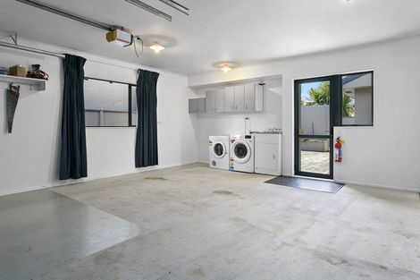 Photo of property in 94 Harvey Street, Waipahihi, Taupo, 3330