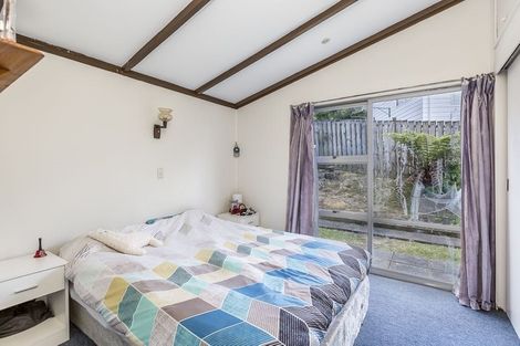 Photo of property in 50 Hogans Road, Glenfield, Auckland, 0629