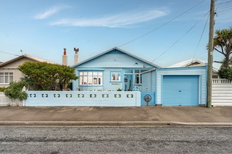 Photo of property in 26 Resolution Street, Lyall Bay, Wellington, 6022