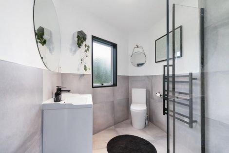 Photo of property in 12 Park Hill Road, Birkenhead, Auckland, 0626