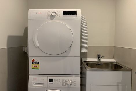 Photo of property in 5/4 Matimati Place, Hobsonville, Auckland, 0616