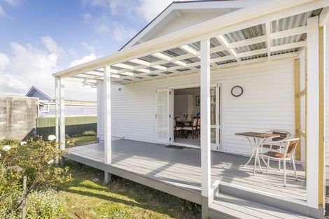 Photo of property in 7 Station Road, Marton, 4710