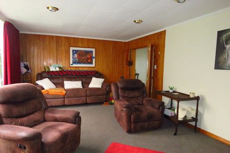 Photo of property in 30 Henley Street, Westport, 7825