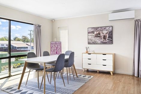 Photo of property in 21 Red Beach Road, Red Beach, 0932