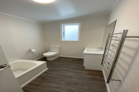 Photo of property in 230 The Esplanade, Island Bay, Wellington, 6023