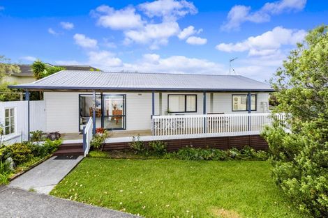 Photo of property in 12b/1 Coronation Street, Belmont, Auckland, 0622
