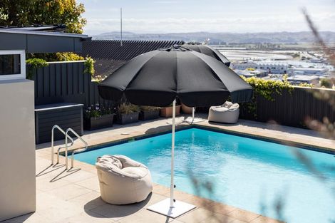 Photo of property in 12 George Street, Hospital Hill, Napier, 4110