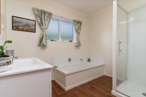 Photo of property in 33 Reading Street, Greytown, 5712