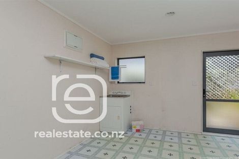 Photo of property in 2 Marbella Drive, Massey, Auckland, 0614
