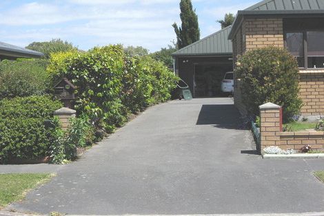 Photo of property in 38 Beauford Place, Parklands, Christchurch, 8083