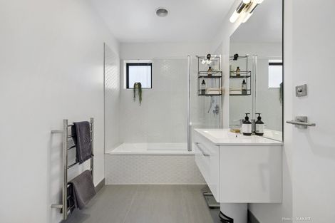 Photo of property in 14/104u Maupuia Road, Maupuia, Wellington, 6022