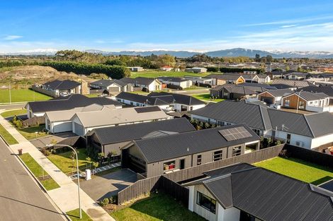 Photo of property in 8 Mccahon Drive, Rangiora, 7400