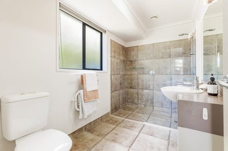 Photo of property in 10 Grassfield Place, Waimauku, 0812