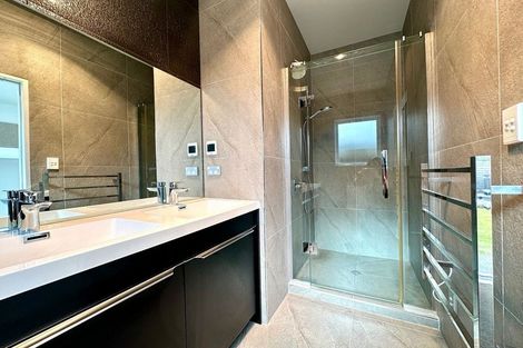 Photo of property in 9 Kaipuke Crescent, Gulf Harbour, Whangaparaoa, 0930