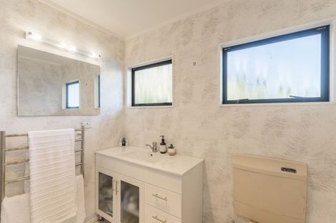 Photo of property in 11 Kea Street, Waikanae, 5036