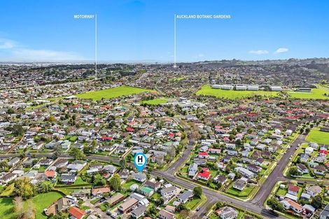 Photo of property in 93 Hyperion Drive, Randwick Park, Auckland, 2105