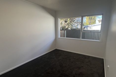 Photo of property in 35 Mcgiffert Street, Palmerston North, 4410