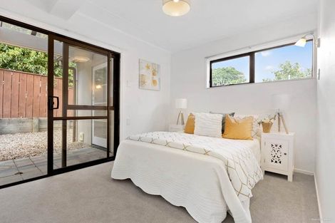 Photo of property in 53 Eskdale Road, Birkdale, Auckland, 0626