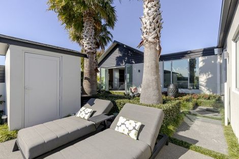Photo of property in 5 Tupuhi Place, Highlands Park, New Plymouth, 4312