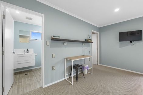 Photo of property in 12a Sycamore Grove, Lower Vogeltown, New Plymouth, 4310