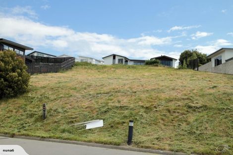 Photo of property in 5 The Terrace, Mount Pleasant, Christchurch, 8081