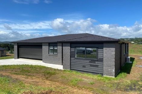 Photo of property in 8 Royal St Annes Drive, Te Kamo, Whangarei, 0112