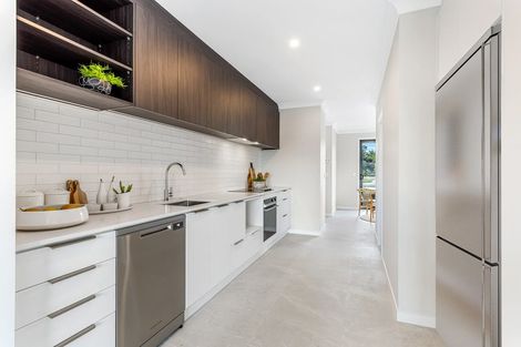 Photo of property in 12 Tima Lane, Mangere Bridge, Auckland, 2022