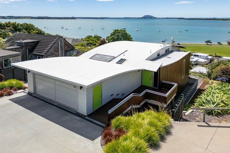 Photo of property in 81 Harbour View Road, Omokoroa, 3114