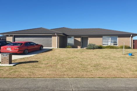 Photo of property in 54 Harbour Crest Drive, Waiuku, 2123