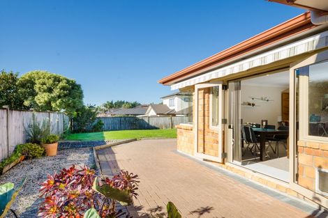 Photo of property in 34 Jadewynn Drive, Massey, Auckland, 0614