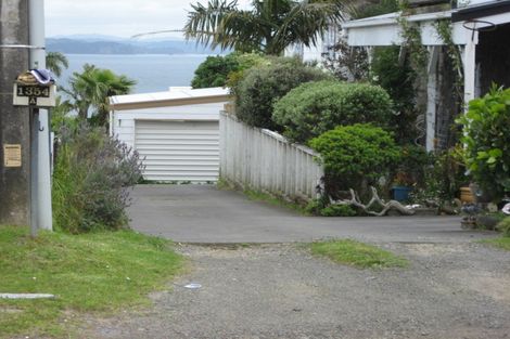 Photo of property in 1354 Whangaparaoa Road, Army Bay, Whangaparaoa, 0930