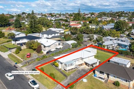 Photo of property in 17 Kaikoura Street, Henderson, Auckland, 0612