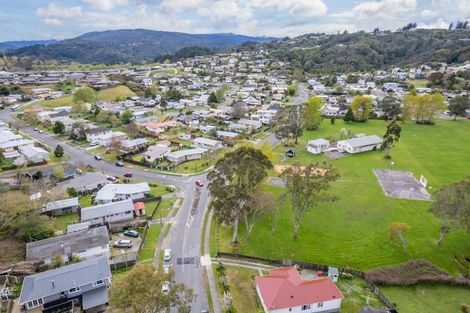 Photo of property in 63 Norana Road, Timberlea, Upper Hutt, 5018